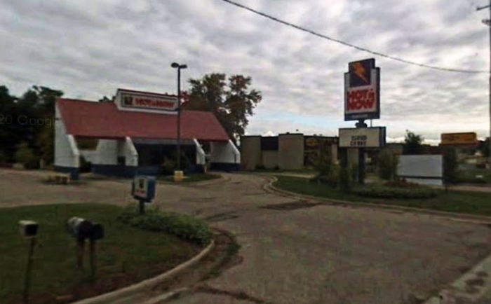 Hot n Now Hamburgers - Plainwell - 1255 M-89 (newer photo)